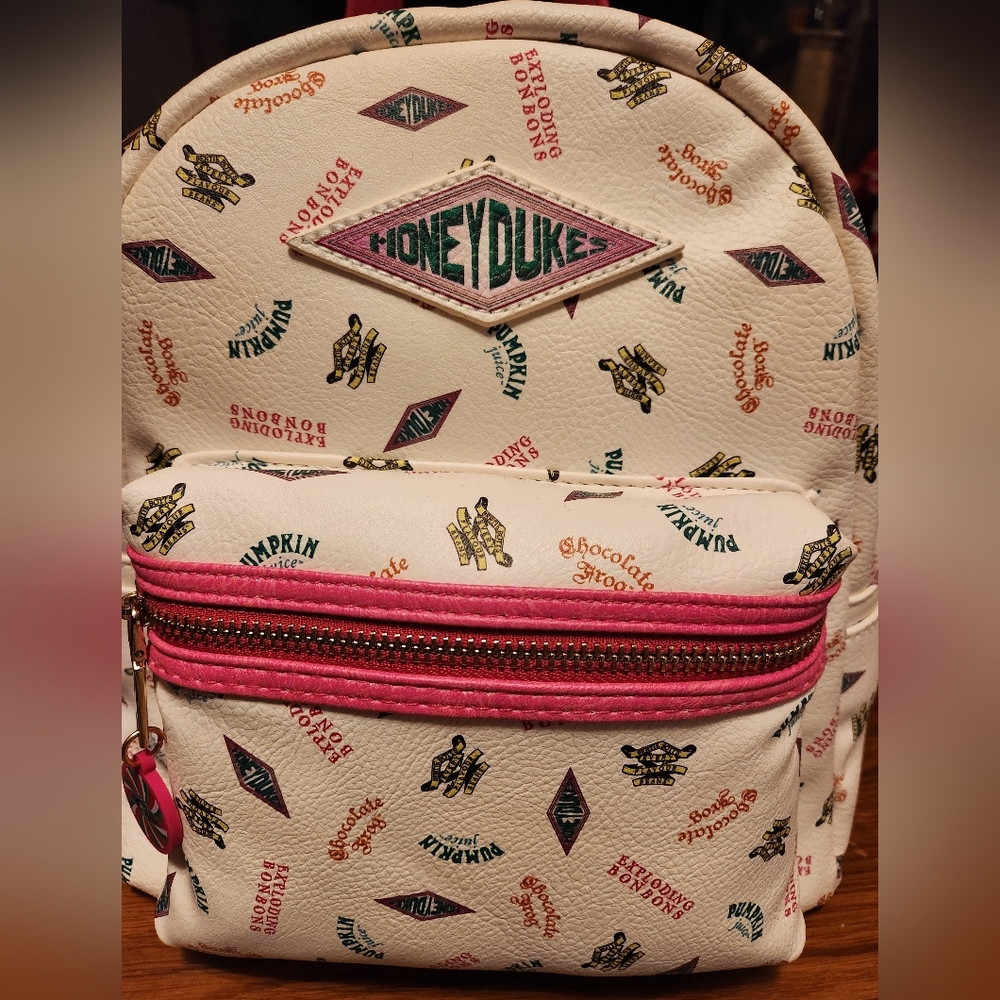Honeydukes Mini Backpack - Picture 2 of 8